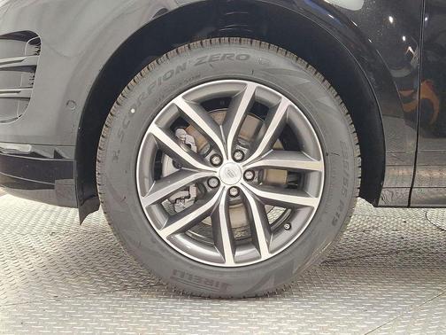 2026 Land Rover Range Rover Evoque Dynamic SE