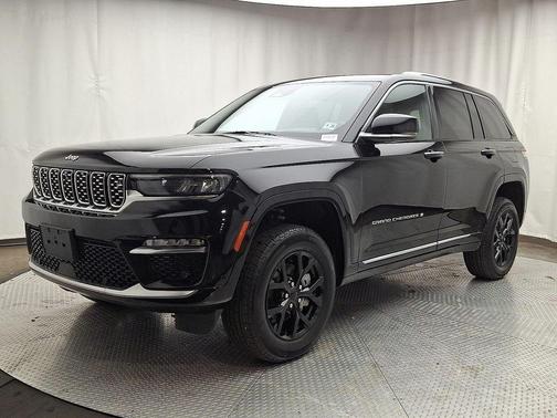 2023 Jeep Grand Cherokee Summit