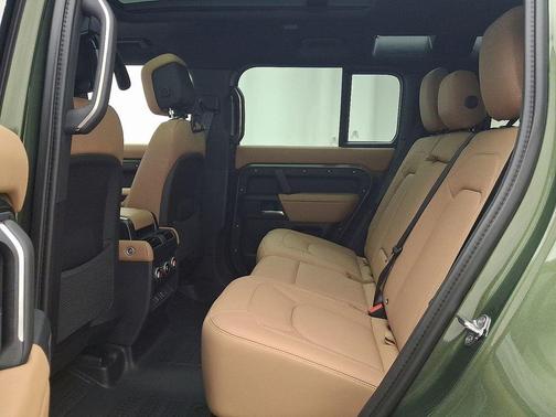 2026 Land Rover Defender 