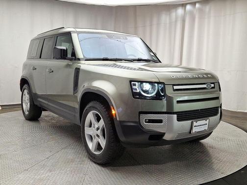 2022 Land Rover Defender 110 SE