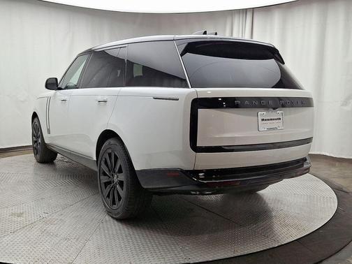 2025 Land Rover Range Rover P530 SE 7 Seat