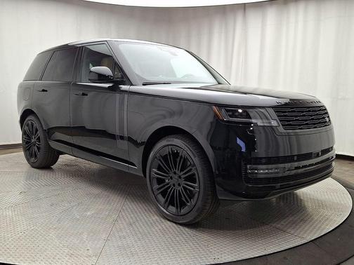 Santorini Black 2026 Land Rover Range Rover P400 SE