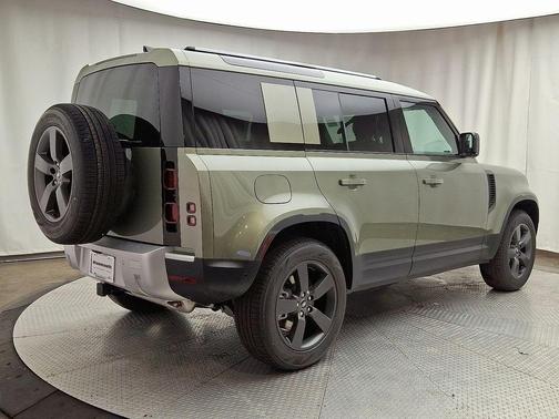 2025 Land Rover Defender P400 S