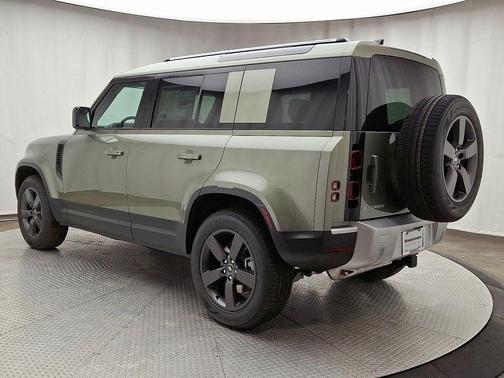 2025 Land Rover Defender P400 S