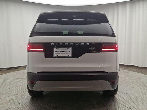 2022 Land Rover Discovery P300 S