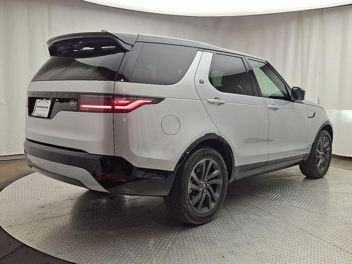 2021 Land Rover Discovery R-Dynamic S