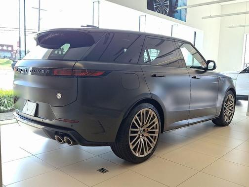 2025 Land Rover Range Rover Sport P635 SV Edition Two