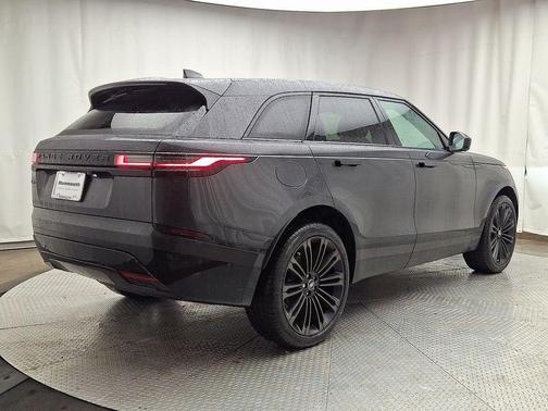 2026 Land Rover Range Rover Velar P400 Dynamic SE