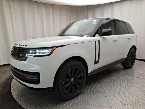2025 Land Rover Range Rover P530 SE