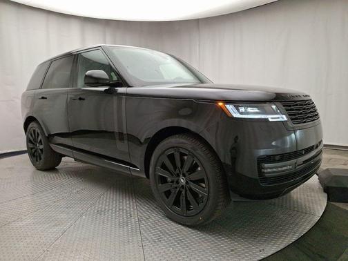 2025 Land Rover Range Rover P550e SE