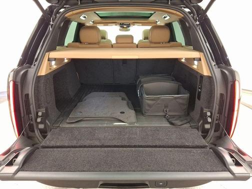 2025 Land Rover Range Rover P530 SE