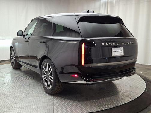 2025 Land Rover Range Rover P530 SE