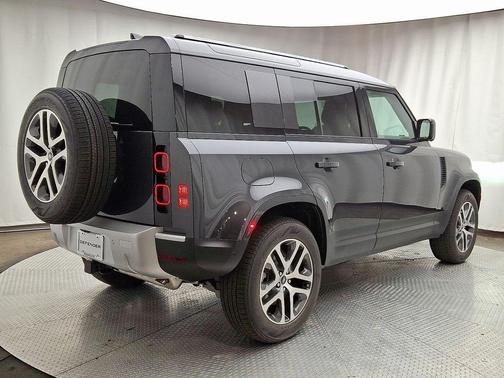 2025 Land Rover Defender P400 S