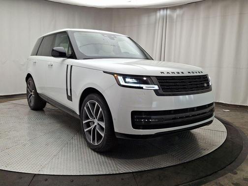 2025 Land Rover Range Rover P550e SE