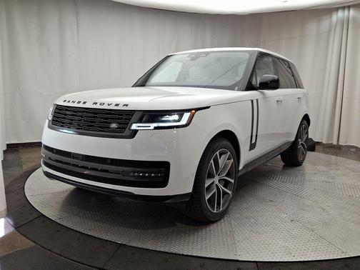 2025 Land Rover Range Rover P550e SE