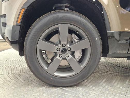 Gondwana Stone Metallic 2026 Land Rover Defender P400 X-Dynamic SE