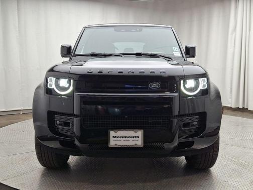 2023 Land Rover Defender 110 X-Dynamic SE