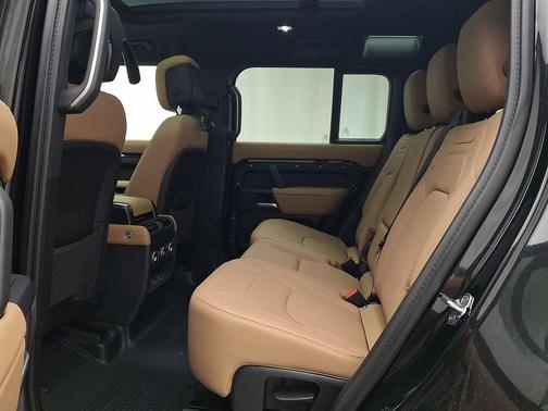 Santorini Black 2026 Land Rover Defender P400 X-Dynamic SE