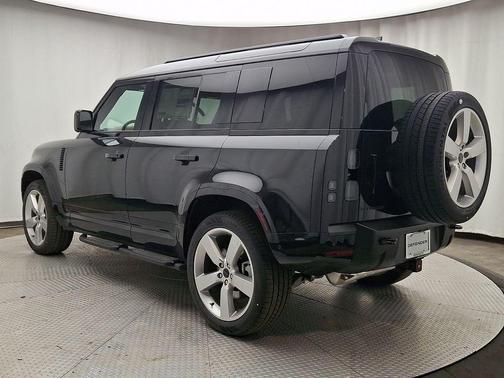 Santorini Black 2026 Land Rover Defender P400 X-Dynamic SE