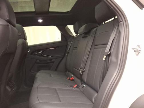 2026 Land Rover Range Rover Evoque Dynamic SE