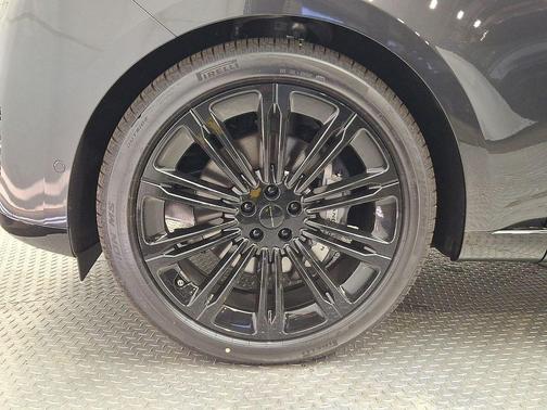 Carpathian Grey 2026 Land Rover Range Rover P400 SE