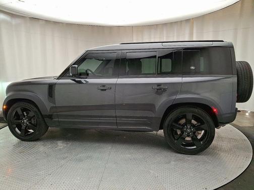 2023 Land Rover Defender 110 X-Dynamic SE