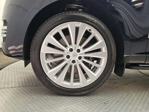 2025 Land Rover Range Rover AUTOBIOGRAPHY