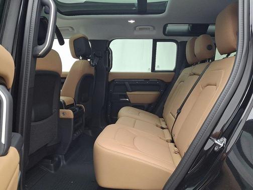 2025 Land Rover Defender P400 S