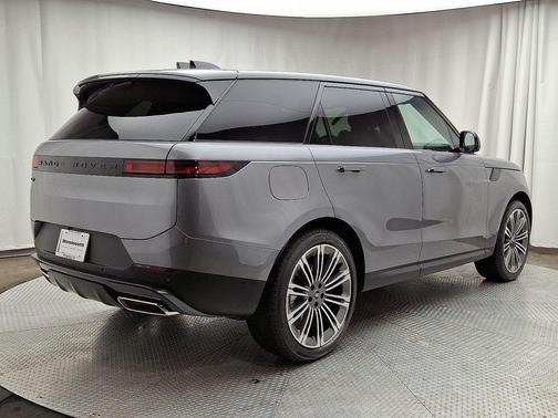 2025 Land Rover Range Rover Sport P360 SE