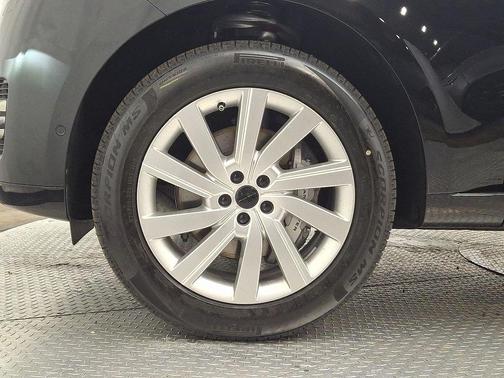 2026 Land Rover Range Rover P400 SE