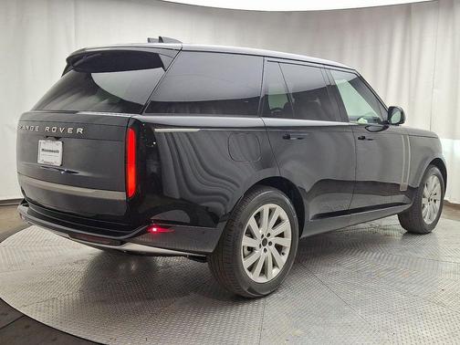 2026 Land Rover Range Rover P400 SE