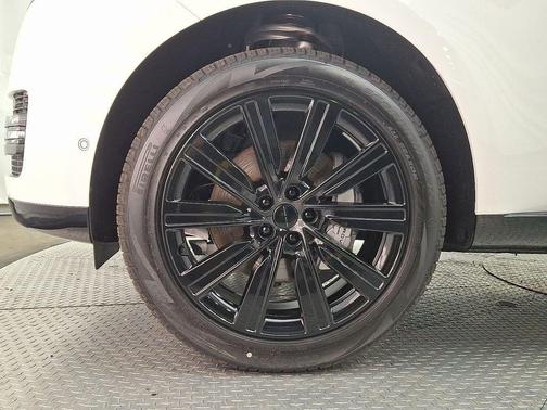 2026 Land Rover Range Rover P400 SE