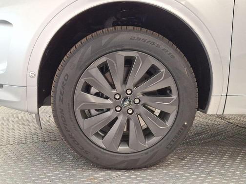 2025 Land Rover Discovery Sport S