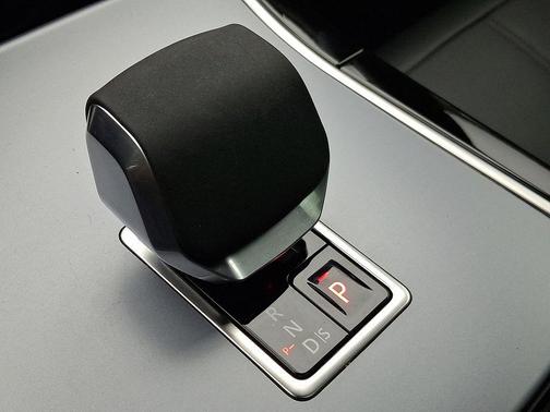 2025 Land Rover Range Rover Velar P250 S