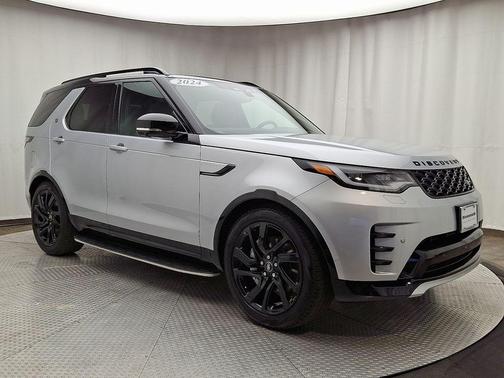 2024 Land Rover Discovery P300 Dynamic SE