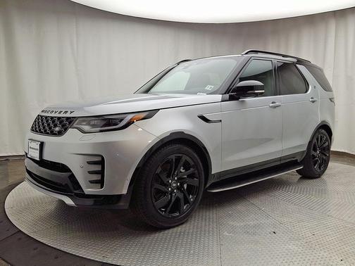 2024 Land Rover Discovery P300 Dynamic SE