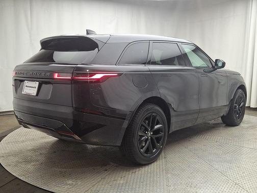 2025 Land Rover Range Rover Velar P250 Dynamic SE
