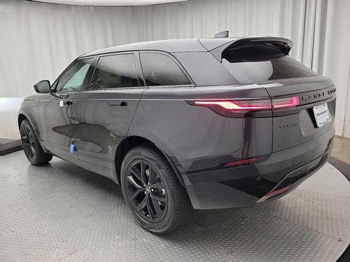 2025 Land Rover Range Rover Velar P250 Dynamic SE