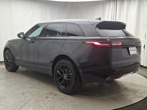 2025 Land Rover Range Rover Velar P250 Dynamic SE