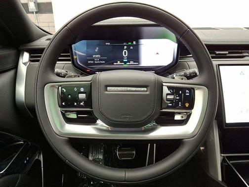 2025 Land Rover Range Rover P550e SE