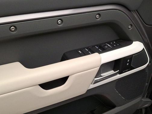 2024 Land Rover Defender P300