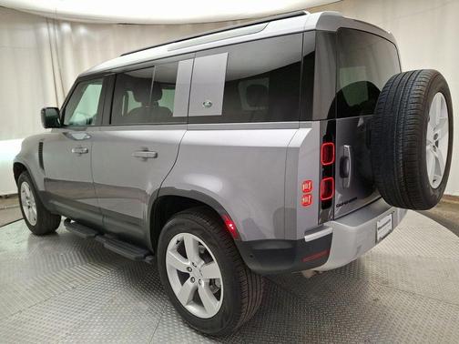 2024 Land Rover Defender P300