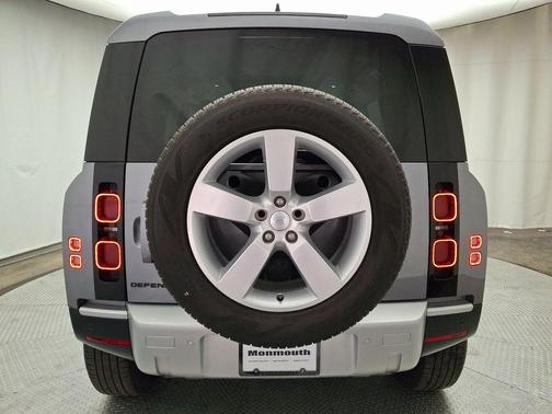 2024 Land Rover Defender P300