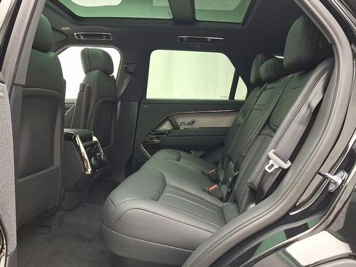 2025 Land Rover Range Rover Sport P360 SE