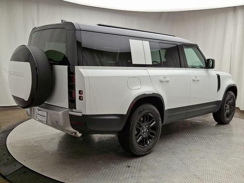 2025 Land Rover Defender P300 S