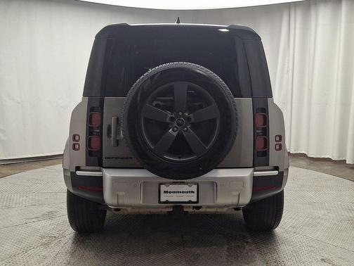 2025 Land Rover Defender P300