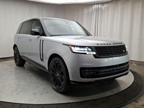 2025 Land Rover Range Rover P530 SE 7 Seat