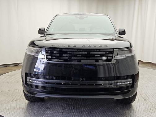 Santorini Black 2026 Land Rover Range Rover P400 SE 7 Seat