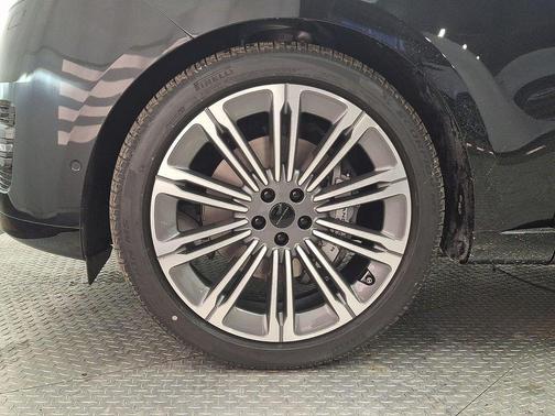 2026 Land Rover Range Rover P400 SE