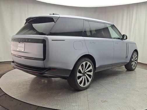 2026 Land Rover Range Rover P400 SE 7 Seat